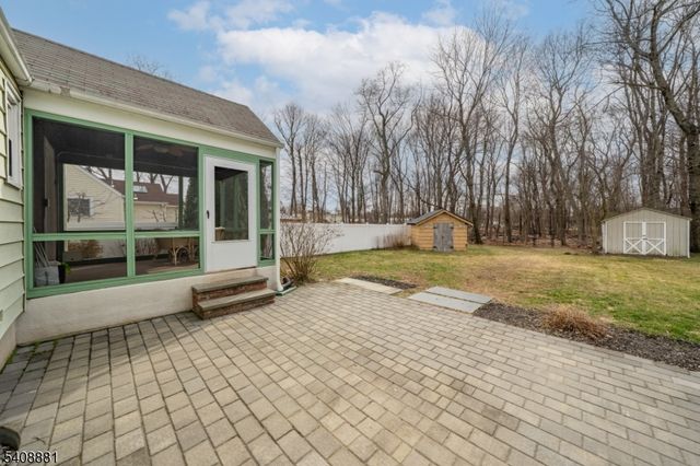 26 Greendale Ave, Pequannock Twp., NJ 07444