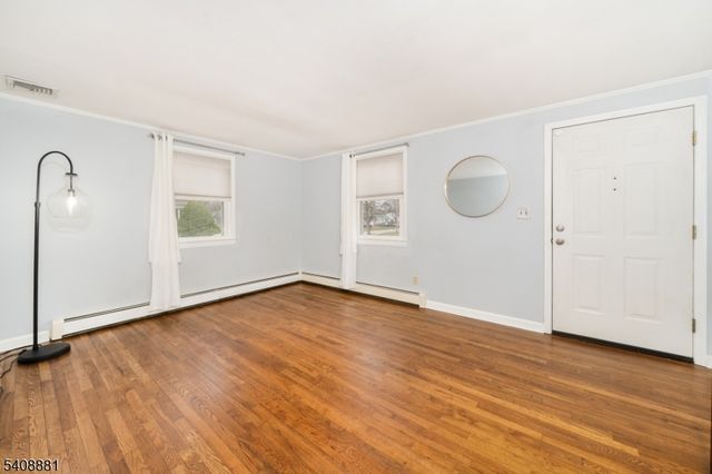 26 Greendale Ave, Pequannock Twp., NJ 07444