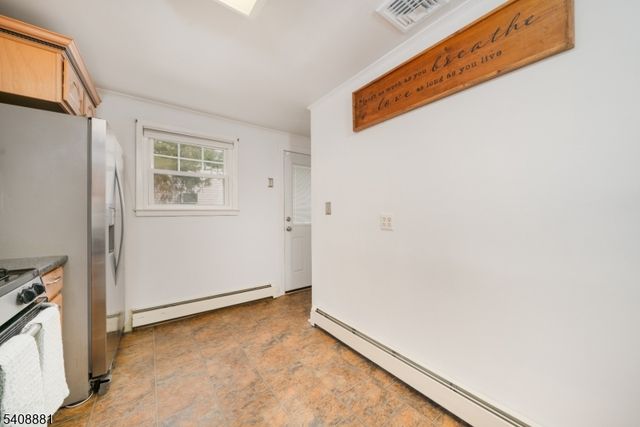 26 Greendale Ave, Pequannock Twp., NJ 07444