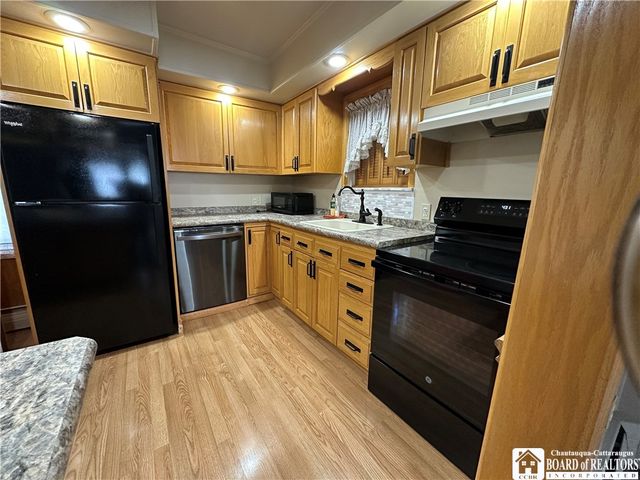 194 Hazeltine Avenue, Jamestown, NY 14701