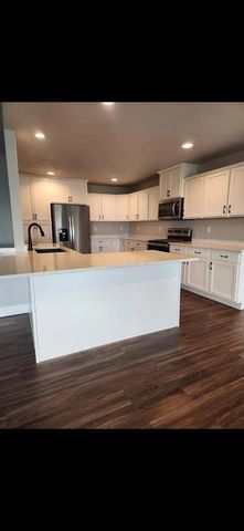 2690 PRINCETON DRIVE, Neenah, WI 54956