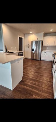 2690 PRINCETON DRIVE, Neenah, WI 54956