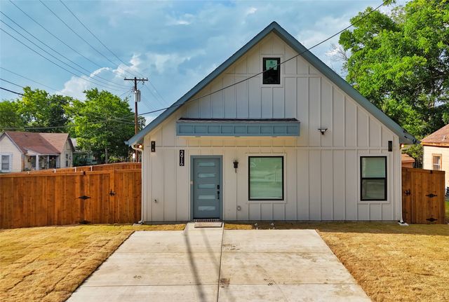 2916 Hemphill Street, Greenville, TX 75401