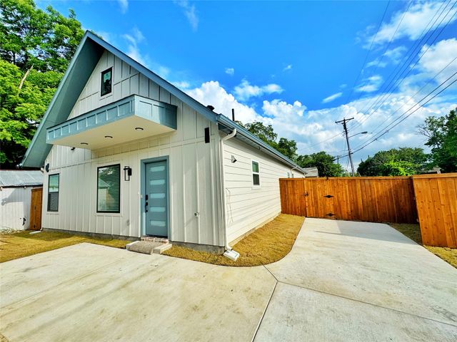 2916 Hemphill Street, Greenville, TX 75401
