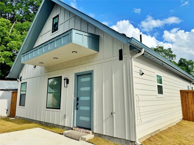 2916 Hemphill Street, Greenville, TX 75401
