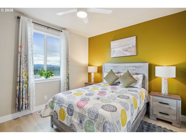 15154 Sw FLATCREEK Ln, Portland, OR 97224