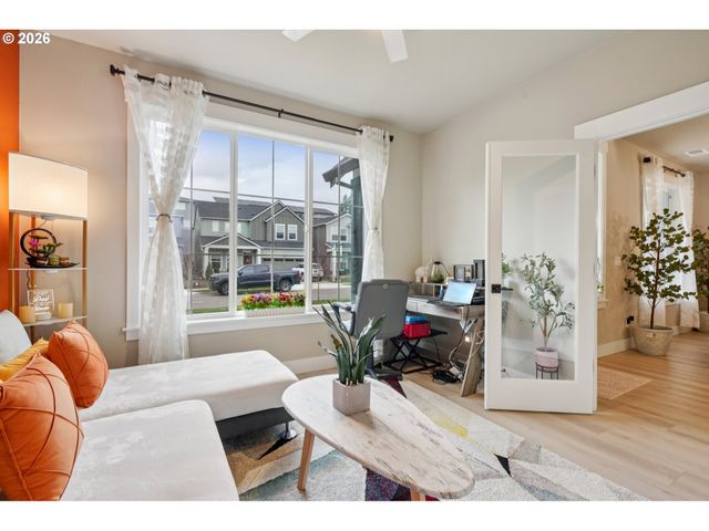 15154 Sw FLATCREEK Ln, Portland, OR 97224