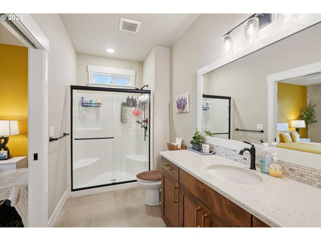 15154 Sw FLATCREEK Ln, Portland, OR 97224