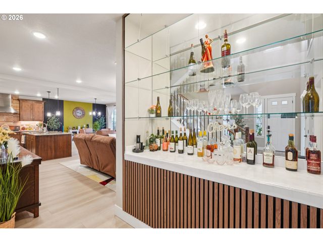 15154 Sw FLATCREEK Ln, Portland, OR 97224