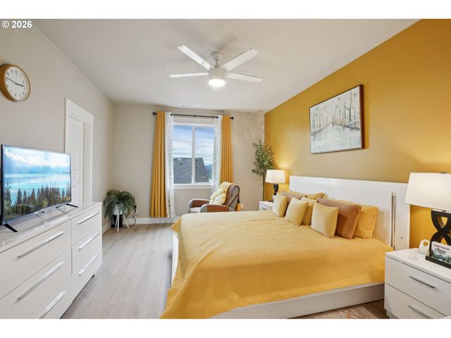 15154 Sw FLATCREEK Ln, Portland, OR 97224