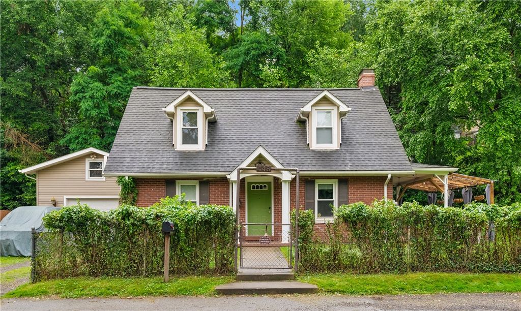 448 Seldon, Verona, PA 15147