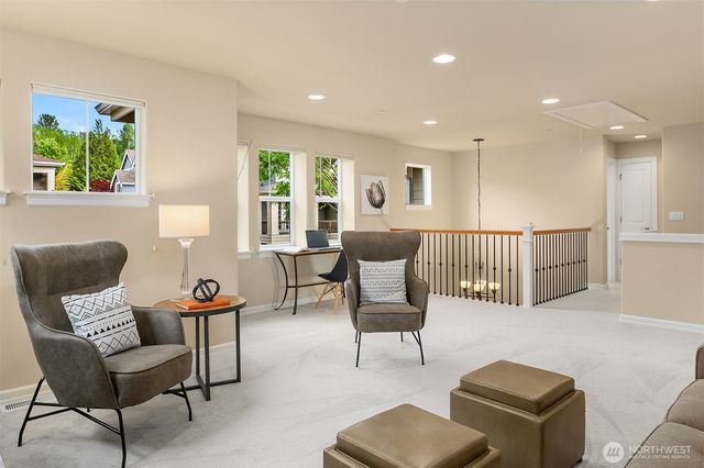 10337 155th Avenue NE, Redmond, WA 98052