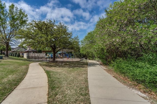 1302 Hansberry Drive, Allen, TX 75002