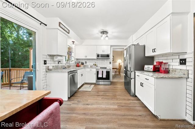 29148 Leesburg Court, Farmington Hills, MI 48331