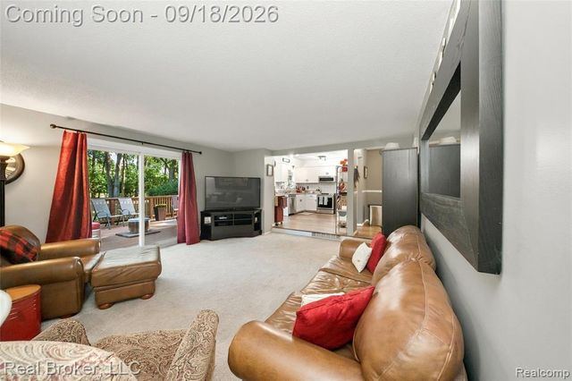 29148 Leesburg Court, Farmington Hills, MI 48331