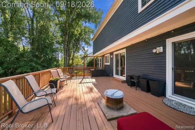 29148 Leesburg Court, Farmington Hills, MI 48331