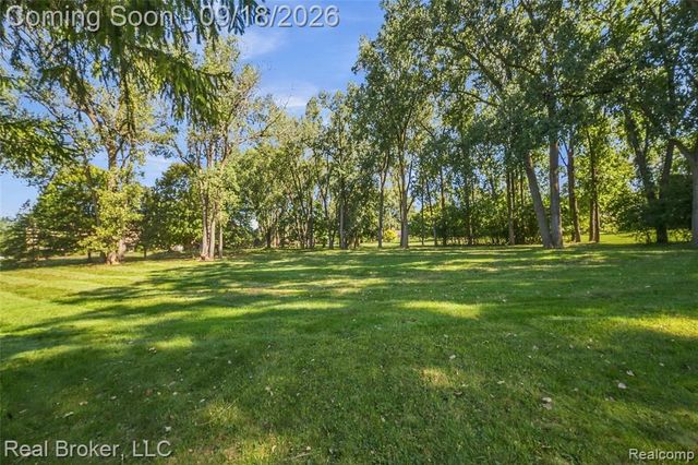 29148 Leesburg Court, Farmington Hills, MI 48331