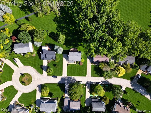 29148 Leesburg Court, Farmington Hills, MI 48331