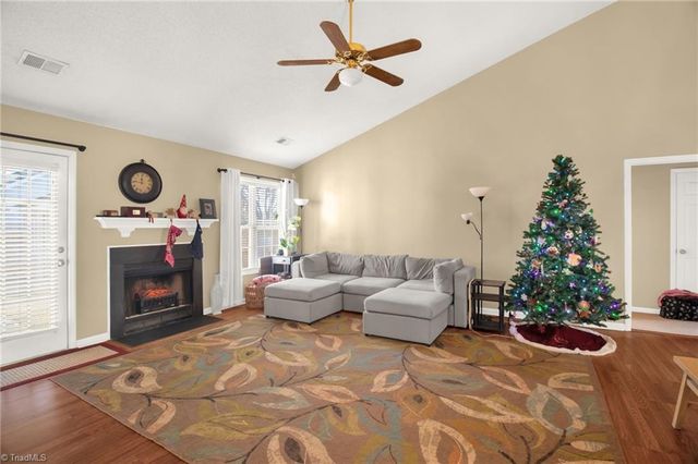 1505 Fiddlers Knoll Drive, Kernersville, NC 27284