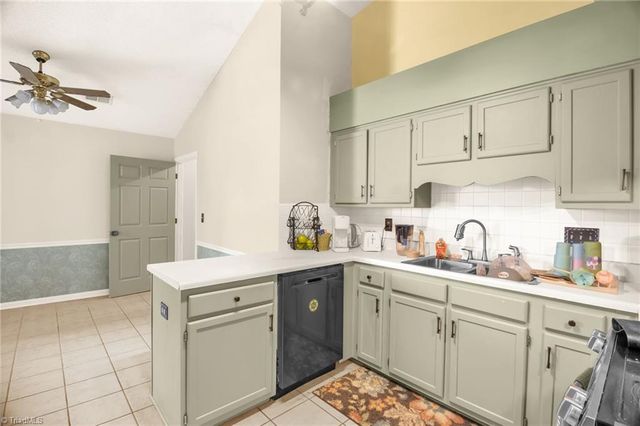 1505 Fiddlers Knoll Drive, Kernersville, NC 27284