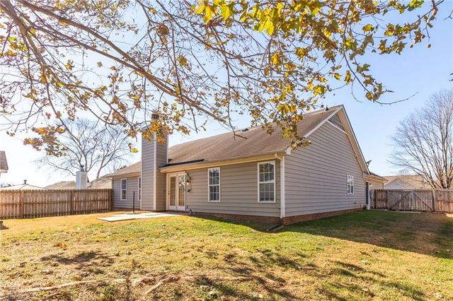 1505 Fiddlers Knoll Drive, Kernersville, NC 27284