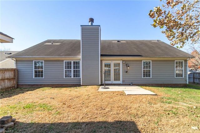 1505 Fiddlers Knoll Drive, Kernersville, NC 27284