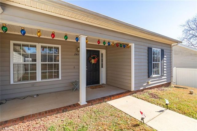 1505 Fiddlers Knoll Drive, Kernersville, NC 27284