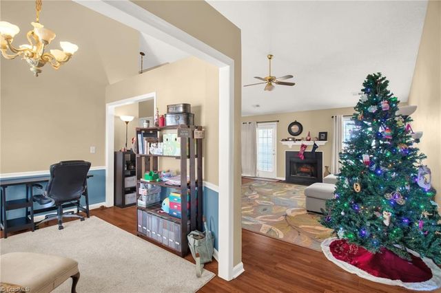 1505 Fiddlers Knoll Drive, Kernersville, NC 27284