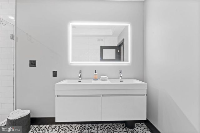 2674 MARTHA ST, Philadelphia, PA 19125