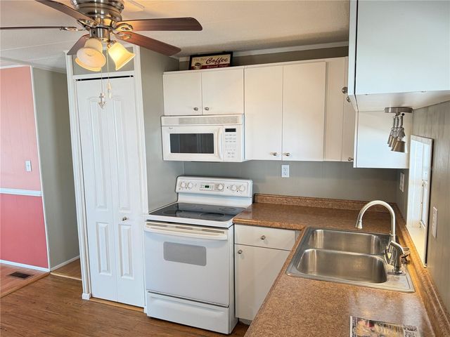 653 MOUNT LANCASTER AVENUE NE 638, St Petersburg, FL 33702