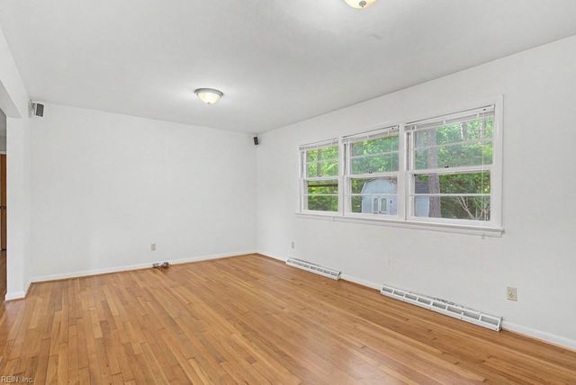 207 Milstead RD, Newport News, VA 23606