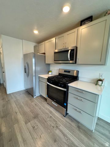 1051 MERCHANT RD, Saratoga Springs, UT 84043