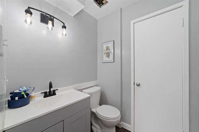 16374 Larkfield Drive, Houston, TX 77059