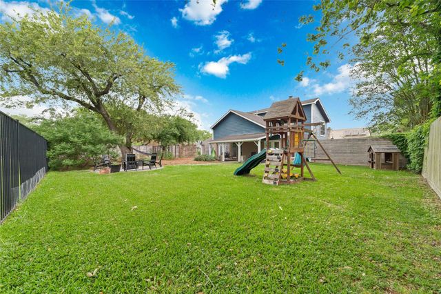 16374 Larkfield Drive, Houston, TX 77059