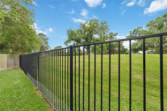 16374 Larkfield Drive, Houston, TX 77059