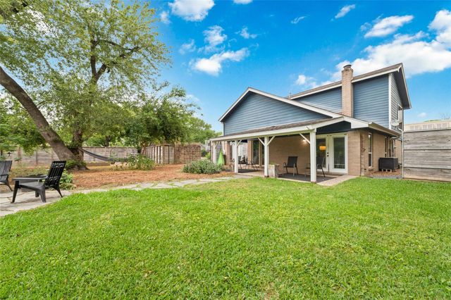 16374 Larkfield Drive, Houston, TX 77059