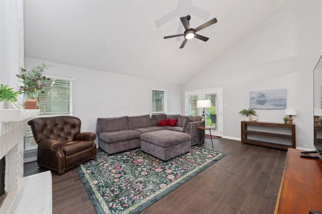 16374 Larkfield Drive, Houston, TX 77059