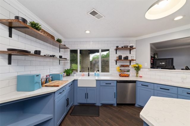 16374 Larkfield Drive, Houston, TX 77059