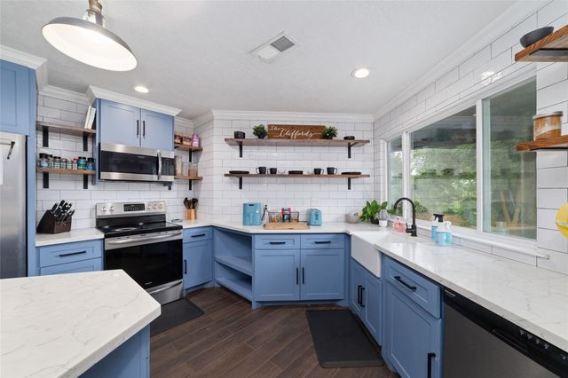 16374 Larkfield Drive, Houston, TX 77059