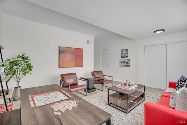 1268 Sereno Dr, Vallejo, CA 94589