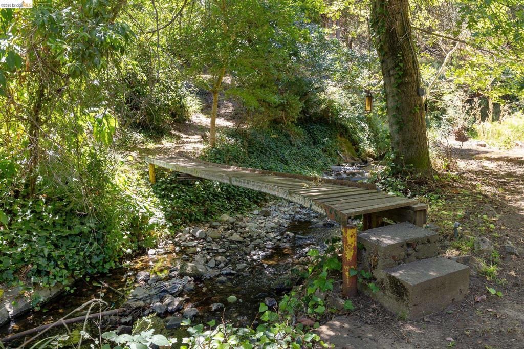 Image 30 of property listing at 8975 Golf Links Rd, Oakland, CA 94605