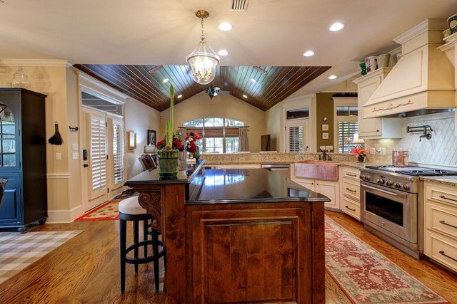 610 Prestwick Drive, Dothan, AL 36305