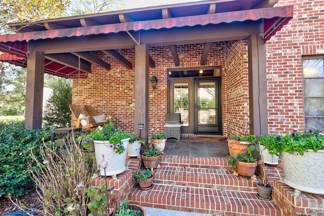 610 Prestwick Drive, Dothan, AL 36305