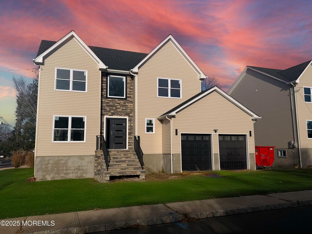 2B Dey Street, Manalapan, NJ 07726