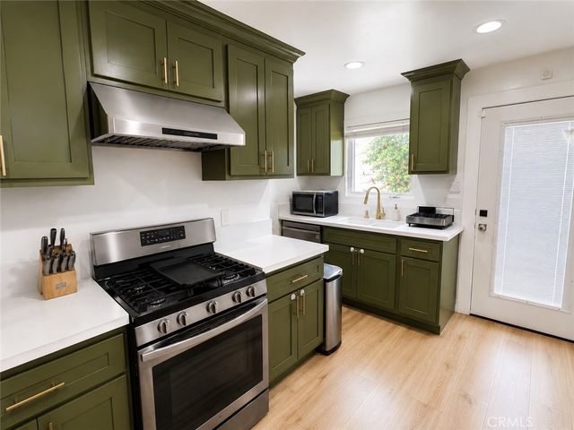 1274 S Muirfield, Los Angeles, CA 90019