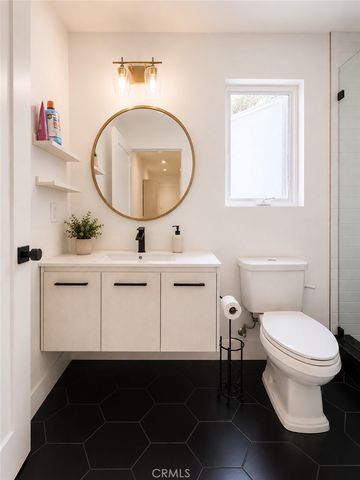 1274 S Muirfield, Los Angeles, CA 90019