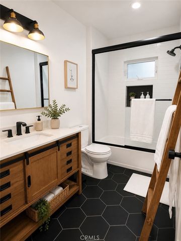 1274 S Muirfield, Los Angeles, CA 90019
