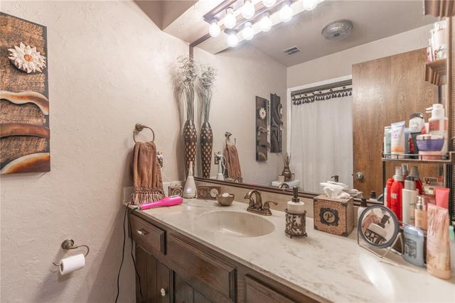 2513 SW 95th Street, Oklahoma City, OK 73159