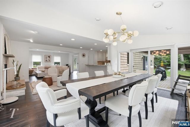 29 Sunrise Lane, Upper Saddle River, NJ 07458