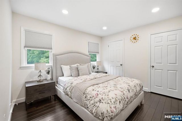 29 Sunrise Lane, Upper Saddle River, NJ 07458